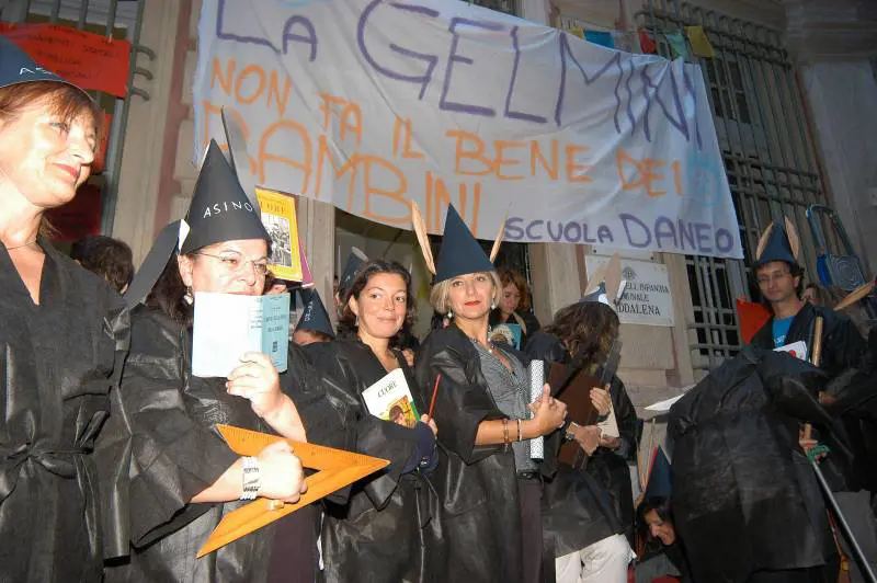 Scuola, la rivolta 
contro il maestro unico