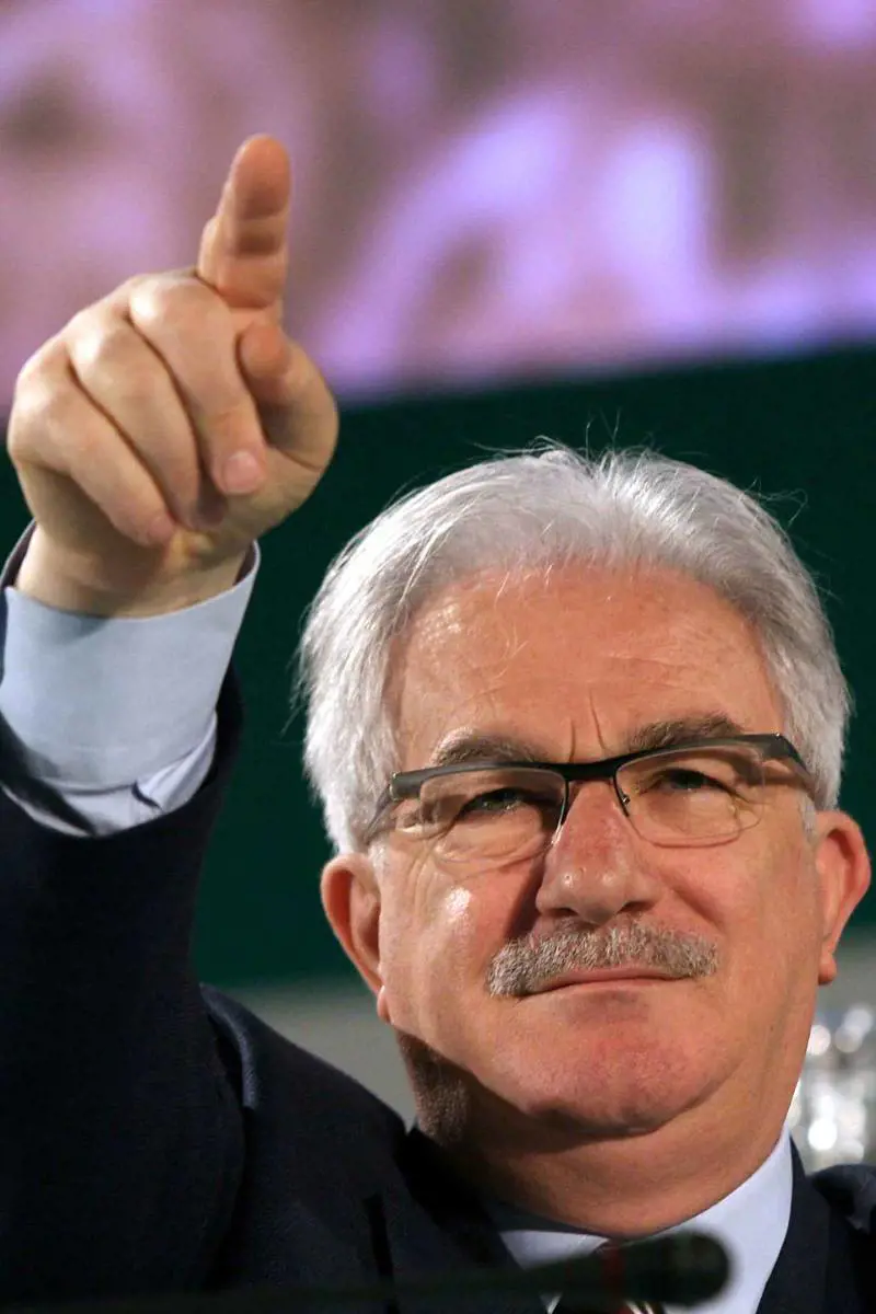 Scuola, Bonanni 
in linea con Epifani: 
"Sciopero generale"