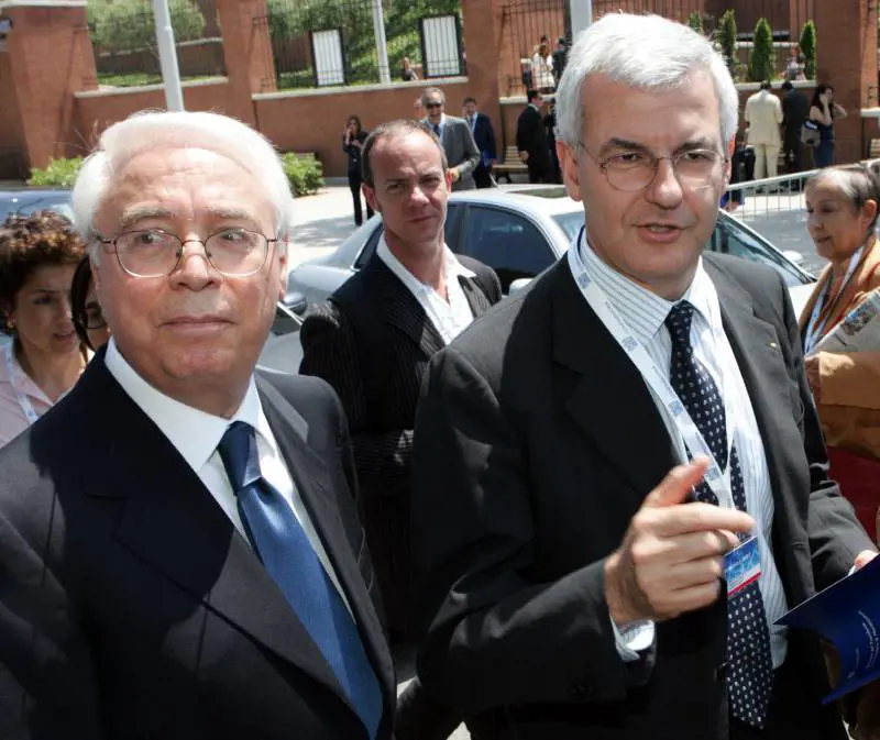 Quel banchiere prodiano che snobba i luoghi del potere e ora litiga col mercato