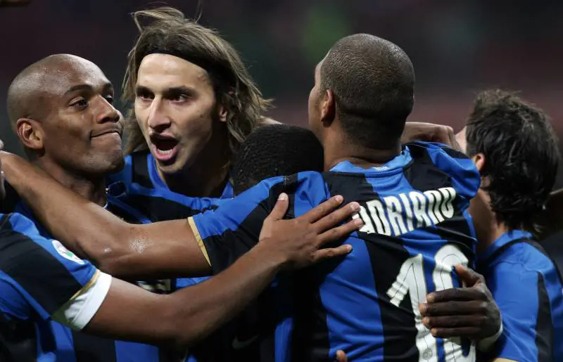 Una magia di Ibra fa ripartire l'Inter 
E il Lecce frena la corsa della Lazio