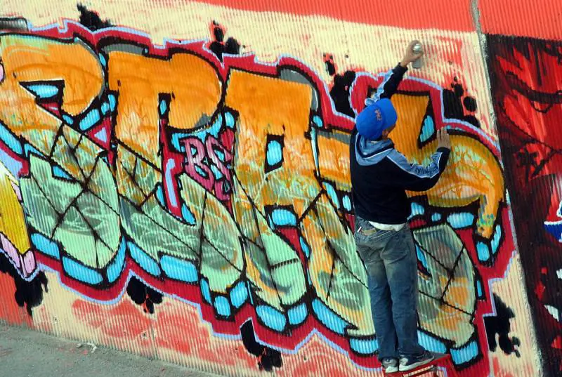 Al via il carcere per i graffitari 
Multe ai palazzi non ripuliti