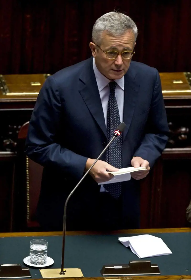 Tremonti: via l'emendamento salva manager 
Il relatore: "Non era per Cirio e Parmalat"