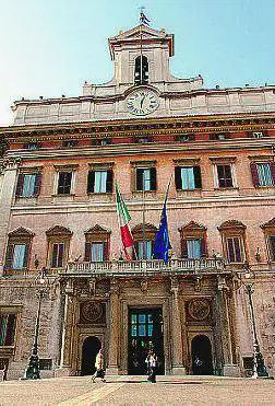 Stampa estera, vendite in calo