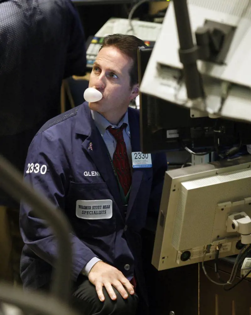 Crisi, Borse europee in profondo rosso 
Milano: -5,13%. Bruciati 200 miliardi