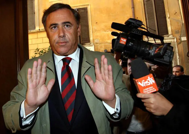 Rai, Fini: "Basta anomalie, Villari si dimetta"