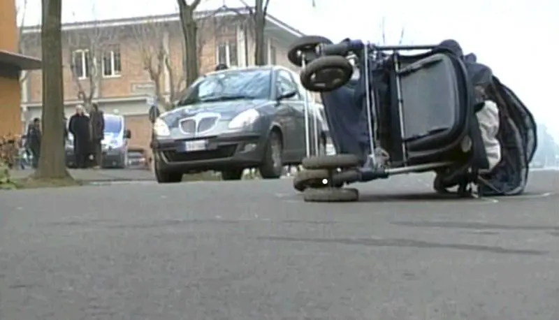 Travolti sulle strisce: 
gravissimi due bimbi