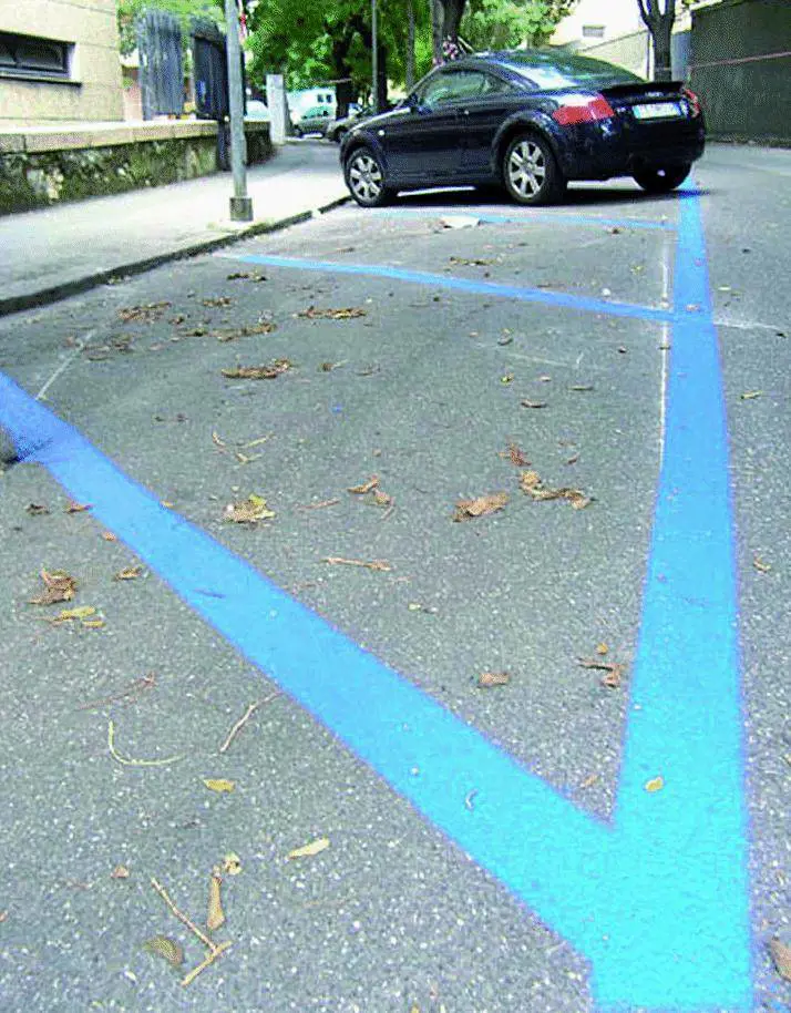 Degrado in Carignano dove lIsola Azzurra  serve agli «scambisti»