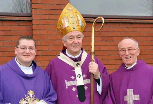 Padre e figlio sacerdoti cattolici 
Sconcerto in Gb: "Sono convertiti"