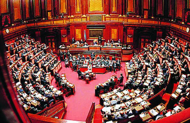 Quel senatore che non vuole essere disturbato via mail