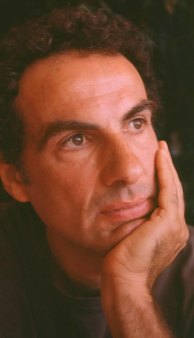 Lo scrittore Andrea De Carlo al Modena  si racconta tra letteratura e musica