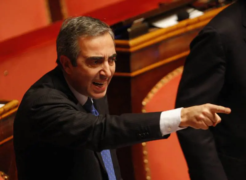 Gasparri: "Santoro e Vauro? Volgari sciacalli"