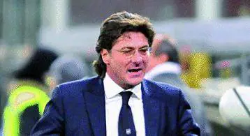 Mazzarri fischia larbitro in anticipo