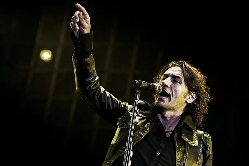 "È il momento di svoltare: meno rock duro e più voce"