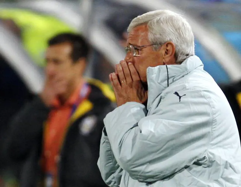 Dunga impacchetta le mummie azzurre 
Lippi se la prende con noi: "State calmi"
