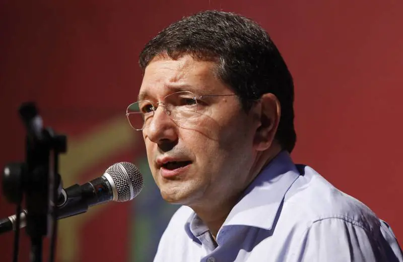 Pd, Marino si candida e "arruola" Englaro 
Ma è polemica: "Non fa il bene del partito"