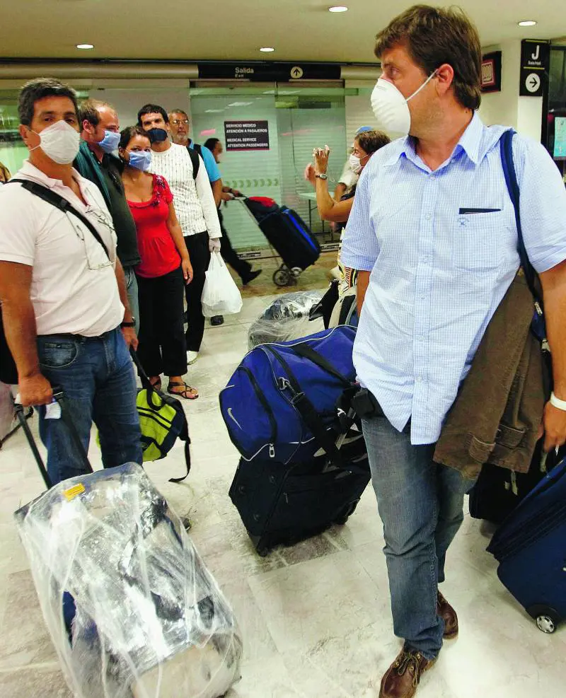 In Inghilterra non sali in aereo se hai i sintomi dellinfluenza