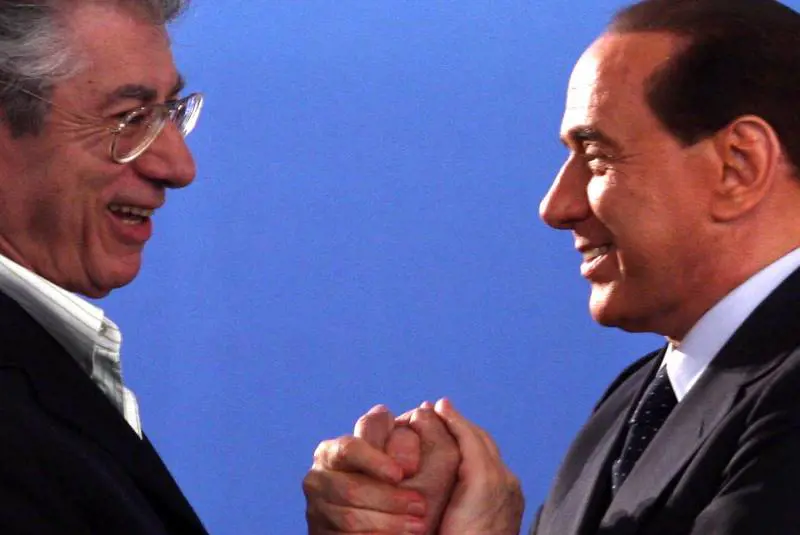 Berlusconi: "Niente festini ma cene simpatiche" 