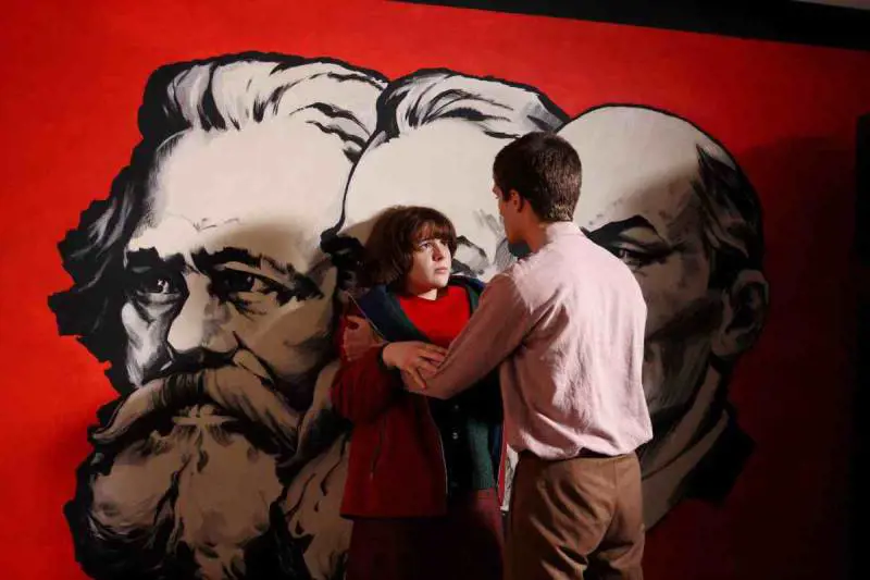 I comunisti vanno in orbita 
ma solo nel cinema italiano