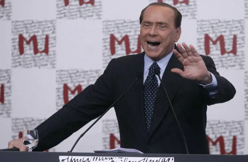 Il premier: "Le procure cospirano contro di me"