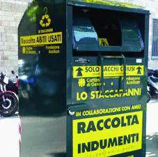 «Staccapanni» Cento nuovi cassonetti a prova di razzia