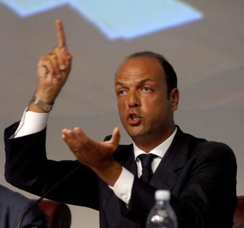 Processi di mafia, Alfano: "Far luce sulla verità" 
Schifani avverte: "No a pm con teoremi politici"