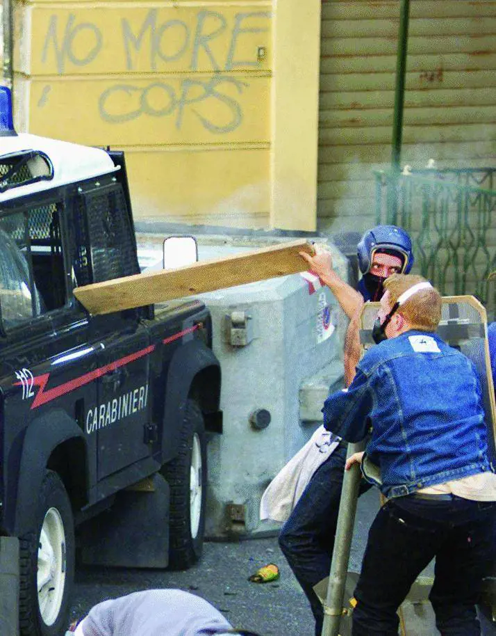 La sinistra scopre che i magistrati si possono insultare