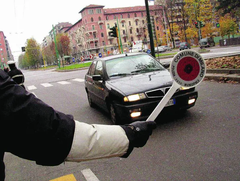 Tutti in centro con le auto "fuorilegge"