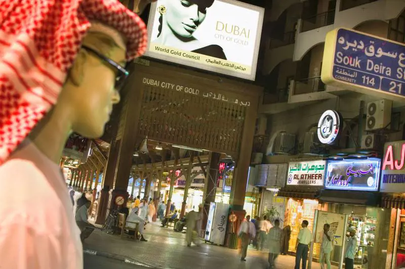 Giovane inglese stuprata a Dubai: 
denuncia e la arrestano per adulterio