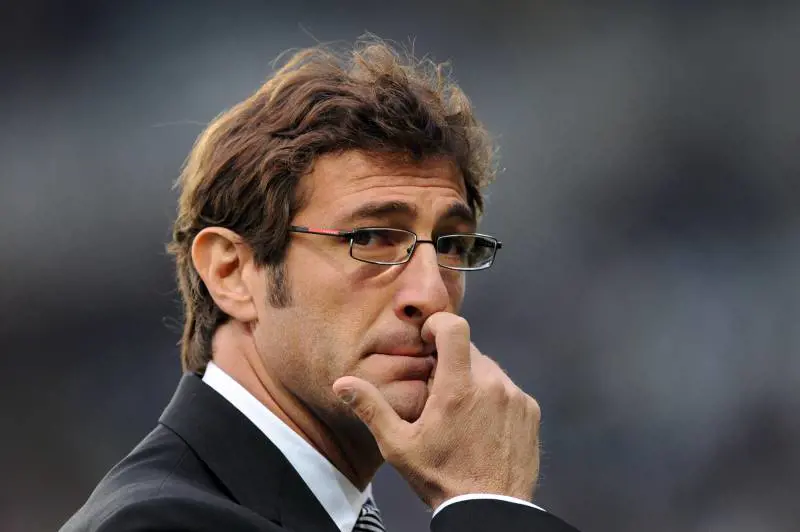 Mou sta con Ferrara: 
"Tecnici in Italia? Eroi"