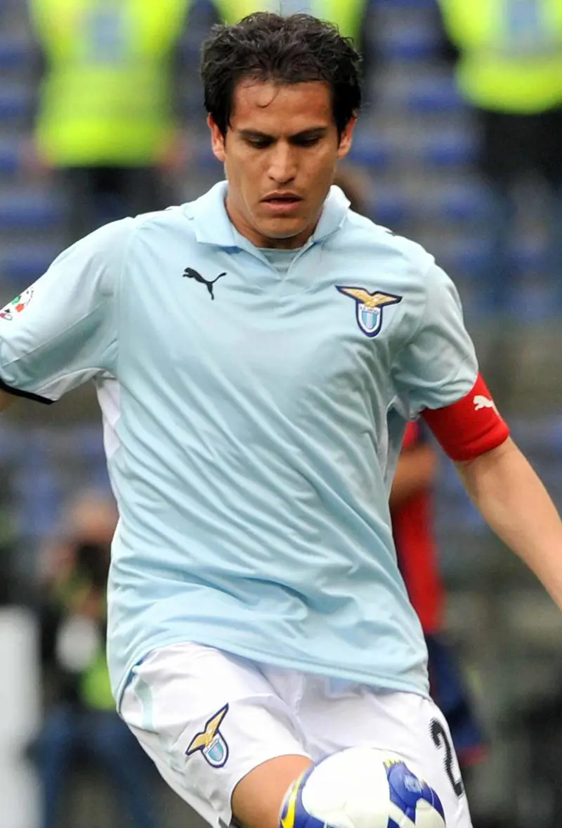 Il Genoa cede Biava alla Lazio e incassa un altro no di Ledesma