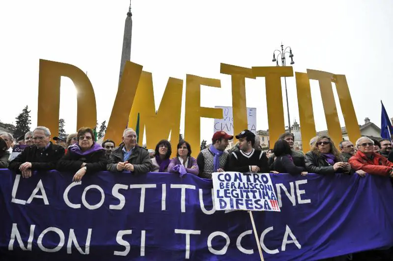 Popolo viola: dopo tre mesi la prima scissione