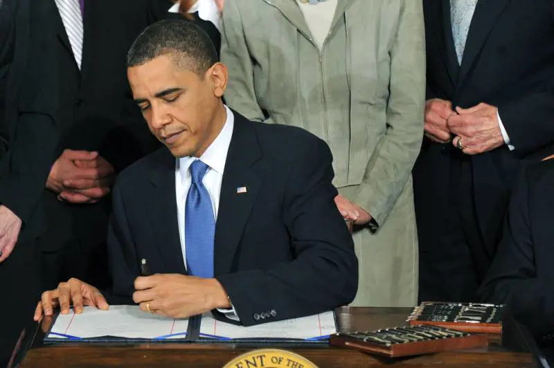 Sanità, stop alla riforma Obama: "E' da rivotare"