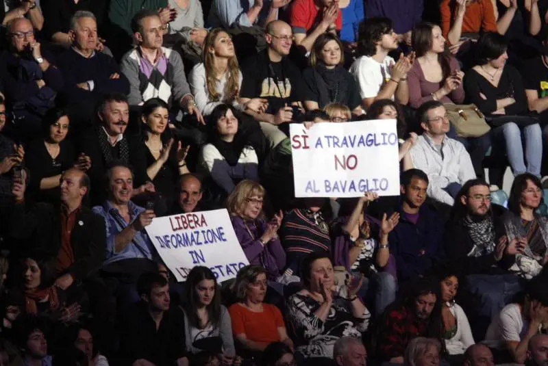 Le pagelle del circo Santoro: zero a Luttazzi, Morgan da 3