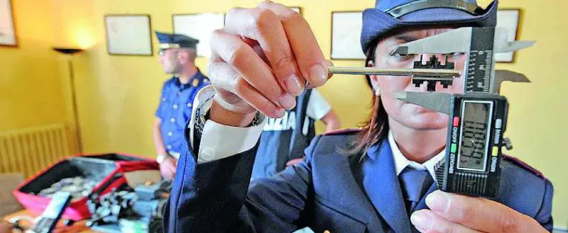 La banda del nottolino «spaventa» le porte blindate