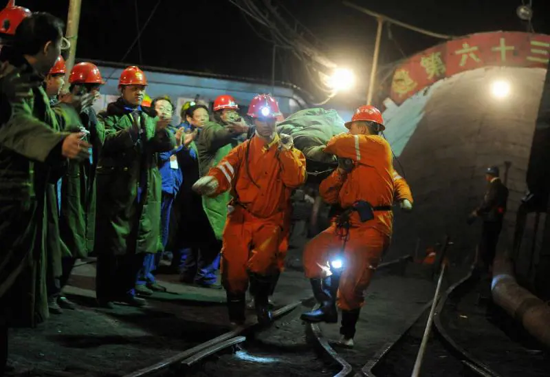 Cina, miracolo in una miniera: 
114 salvati dopo una settimana