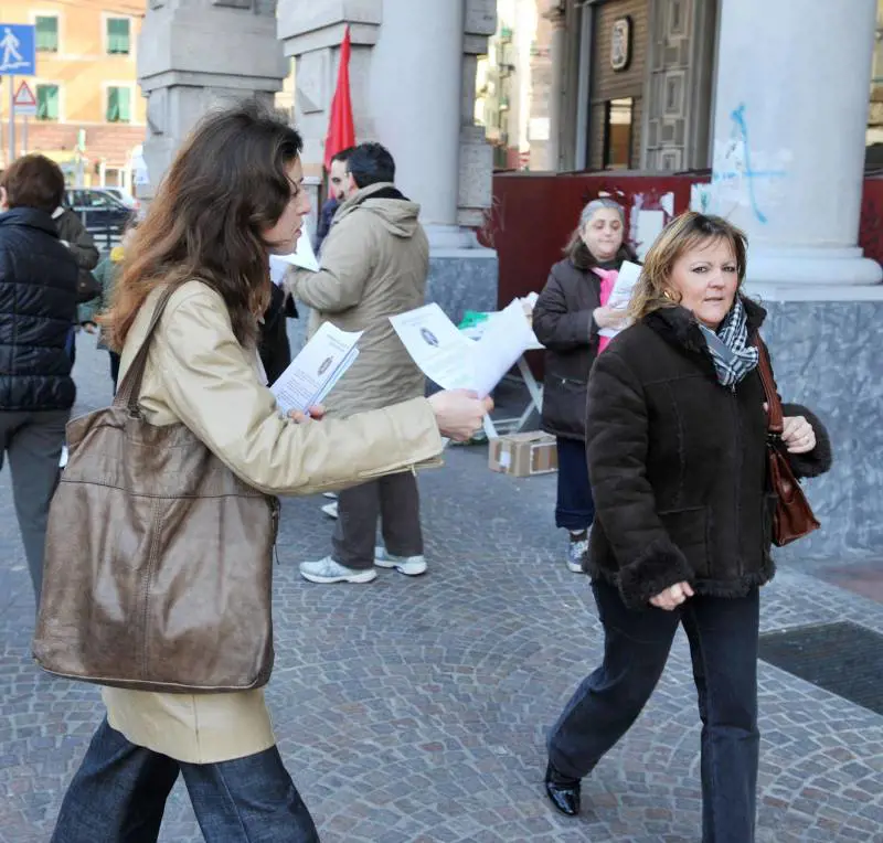 Se iI Pd copia (e male) dai «compagni»