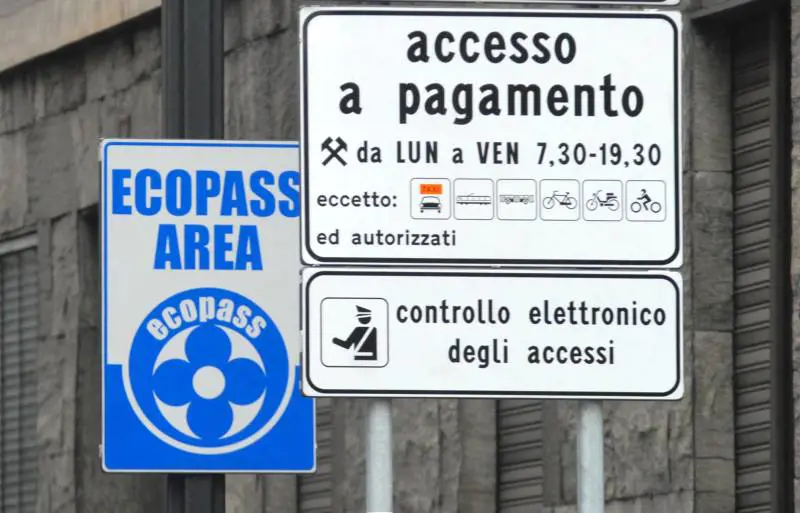 Traffico e ambiente, tutti 
i diesel senza filtro 
pagheranno l'Ecopass