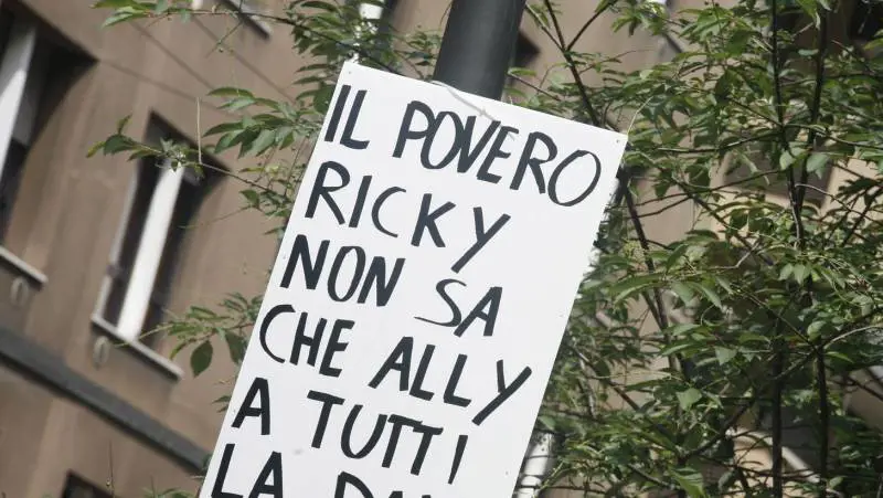 "Chi è Ally?": il mistero contagia tutta Milano