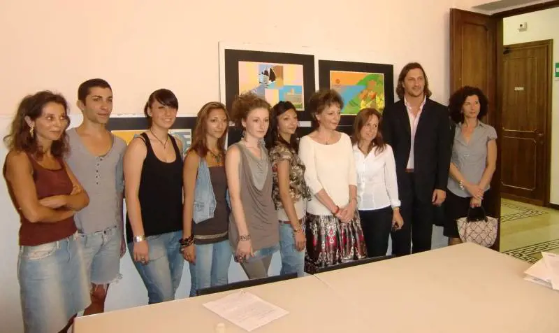 Gli studenti disegnano i biglietti da visita dei Comuni spezzini