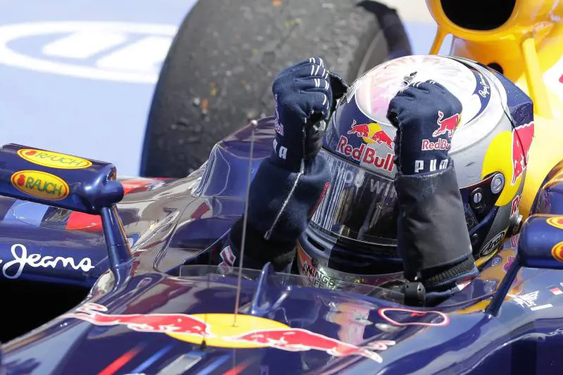 Vettel porta la Red Bull al trionfo