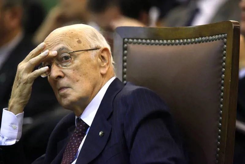 Legge Alfano, il Pd smascherato fa dietrofront 
Ritirato il "superscudo" per il Capo dello Stato