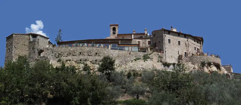 Un portale per le più fascinose dimore di vacanza nel verde dell'Umbria e non solo