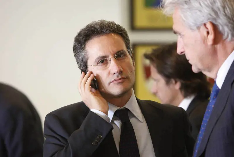 "Difendiamo il Cav o finirà come i lanci di monetine a Craxi"