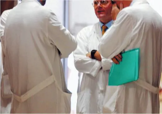 Istituto dei tumori 
"5 sale operatorie 
per lotta al cancro"