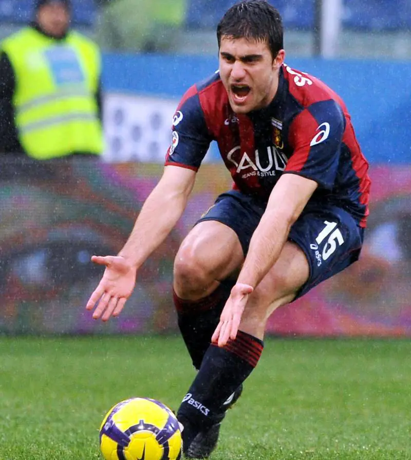 Rivoluzione rossoblù  Sokratis va, Chico arriva