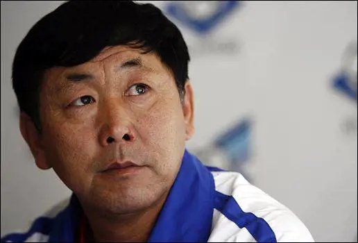 La Corea rossa anche di vergogna  
manda il suo Lippi ai lavori forzati