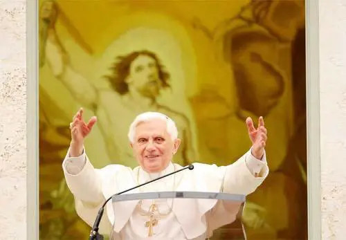 Il Papa: "No alla sete 
di possesso e di dominio"