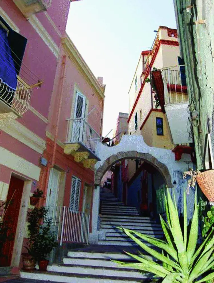 E se fossero loro ad amare la tradizione più di noi?