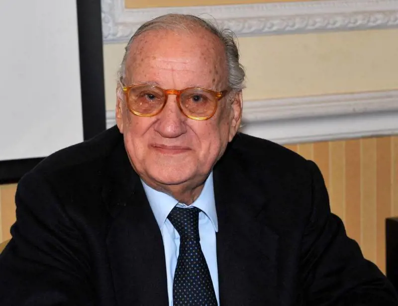 «Liberali al fianco di Berlusconi»