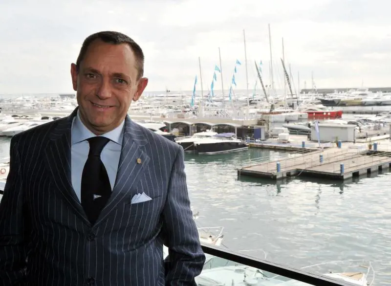 Salpa il 50° Salone Nautico che spera di riportare a galla leconomia del mare